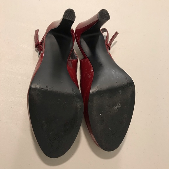Deep Red Heels - Picture 6 of 6